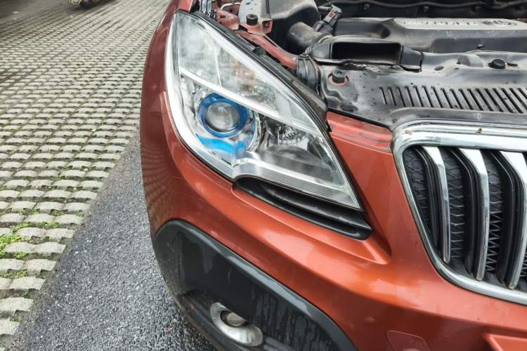 Used Buick Encore 2014 1.4T Manual Two-Wheel Drive Urban Advanced Model Right Front Headlight