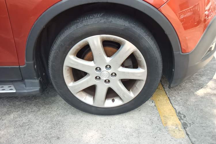 Used Buick Encore 2014 1.4T Automatic Two-Wheel Drive Urban Leading Model Right Front Wheel Hub