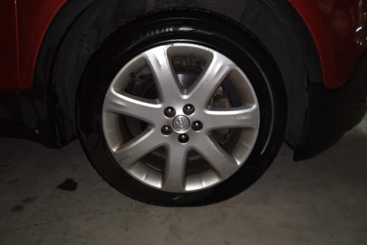 Used Buick Encore 2014 1.4T Automatic Two-Wheel Drive Urban Elite Model Right Front Wheel Hub