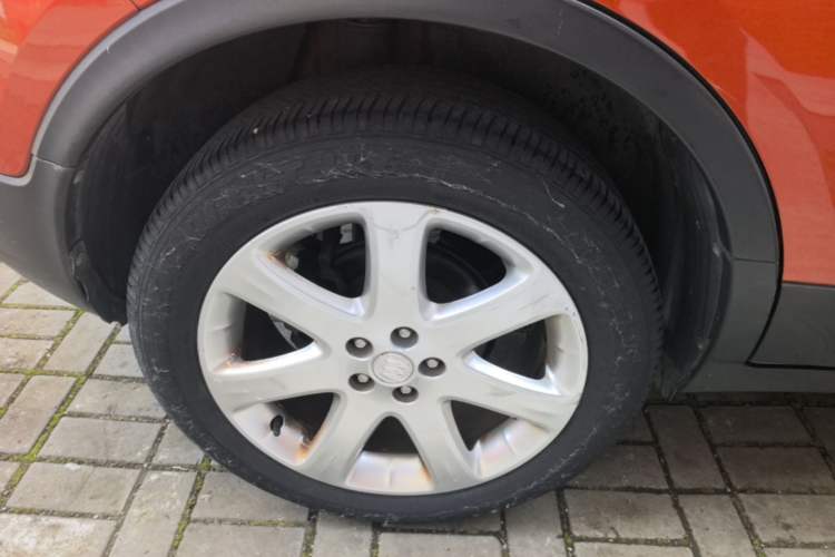 Used Buick Encore 2014 1.4T Automatic Two-Wheel Drive Urban Elite Model Right Rear Wheel Hub