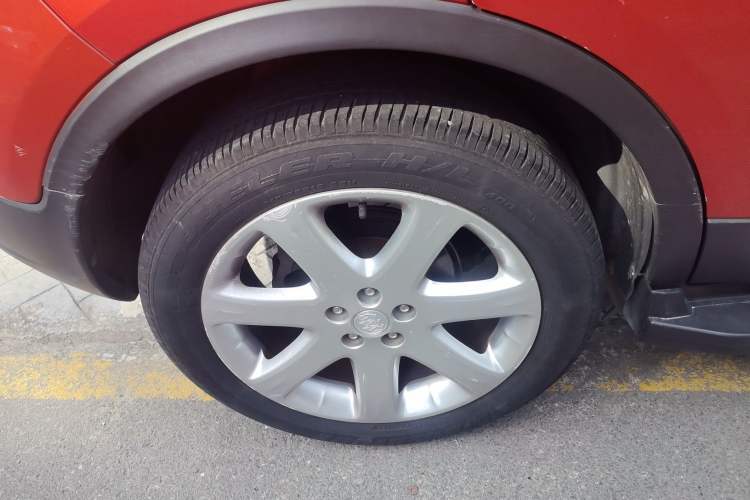 Used Buick Encore 2014 1.4T Automatic Two-Wheel Drive Urban Elite Model Right Rear Wheel Hub