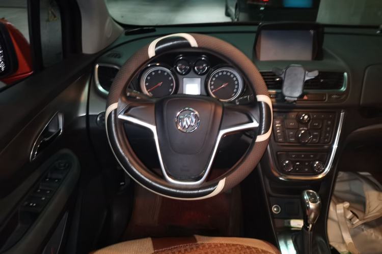 Used Buick Encore 2014 1.4T Automatic Two-Wheel Drive Urban Elite Model Steering Wheel