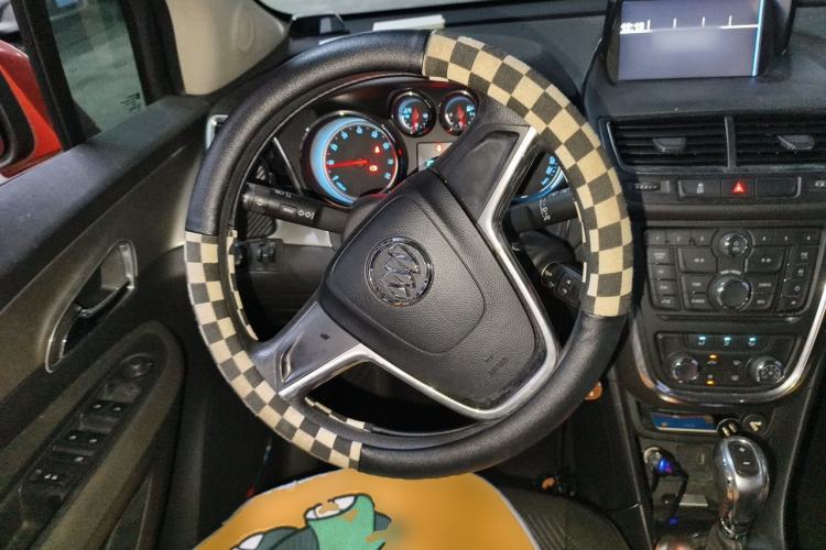 Used Buick Encore 2014 1.4T Automatic Two-Wheel Drive Urban Elite Model Steering Wheel