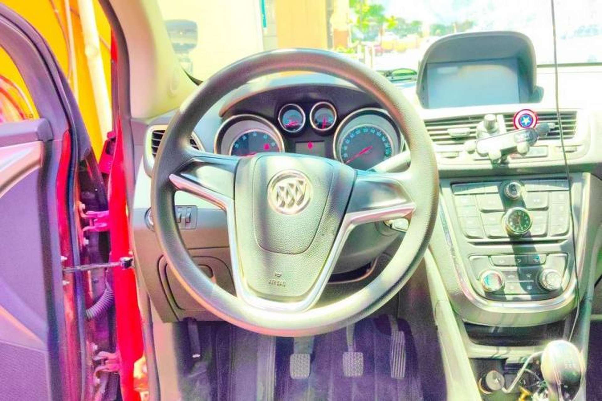 Used Buick Encore 2014 1.4T Manual Two-Wheel Drive Urban Advanced Model Steering Wheel