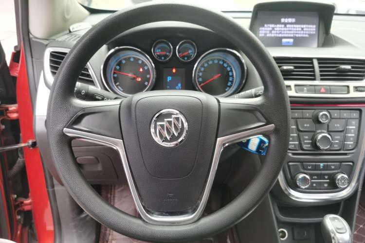 Used Buick Encore 2014 1.4T Automatic Two-Wheel Drive Urban Elite Model Steering Wheel