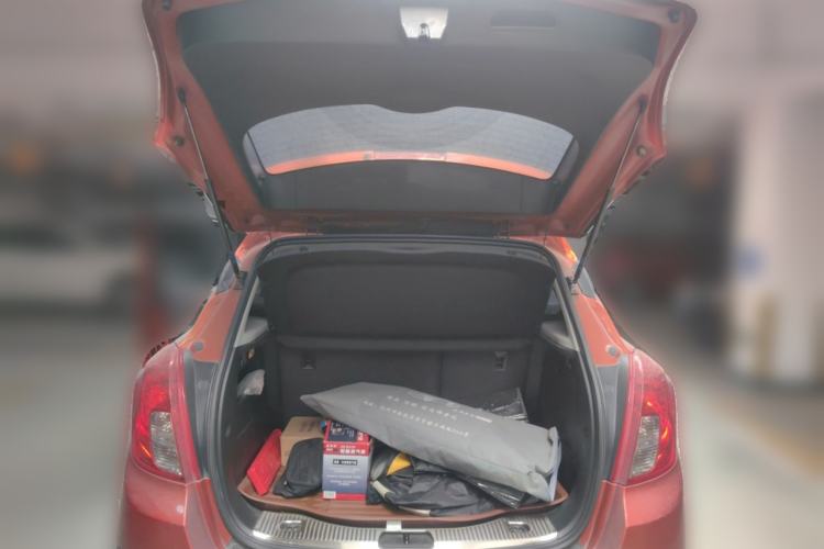 Used Buick Encore 2014 1.4T Automatic Two-Wheel Drive Urban Elite Model Trunk