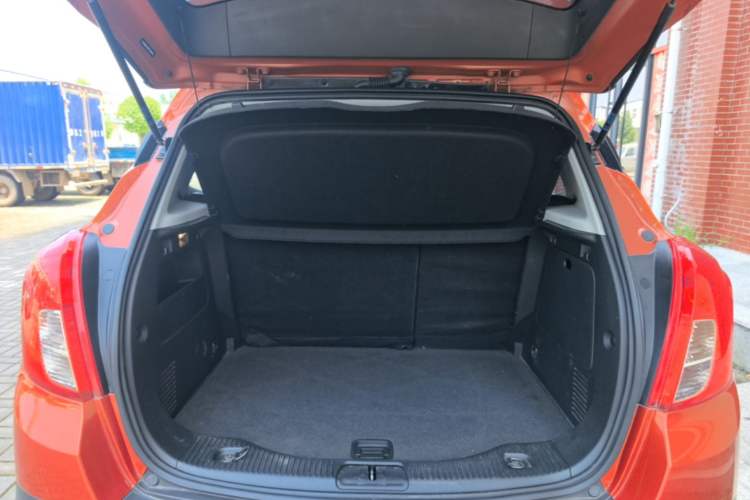 Used Buick Encore 2014 1.4T Automatic Two-Wheel Drive Urban Elite Model Trunk