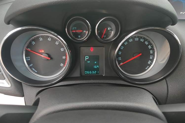 Used Buick Encore 2014 1.4T Automatic Two-Wheel Drive Urban Leading Model Instrument Cluster