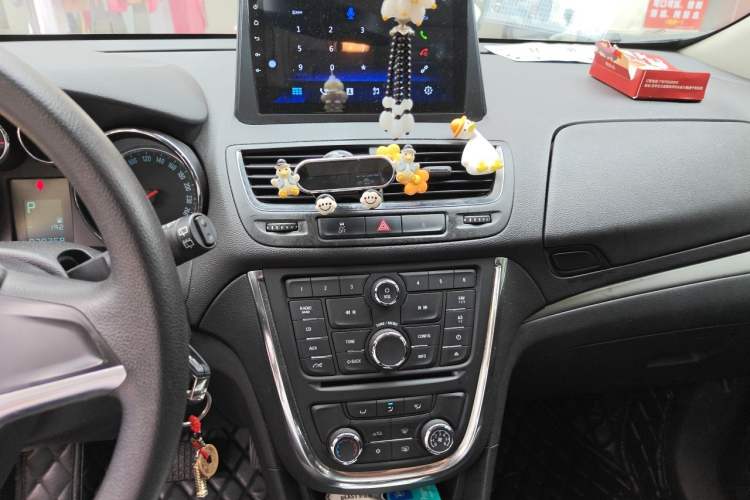 Used Buick Encore 2014 1.4T Automatic Two-Wheel Drive Urban Elite Model Audio And AC Panel