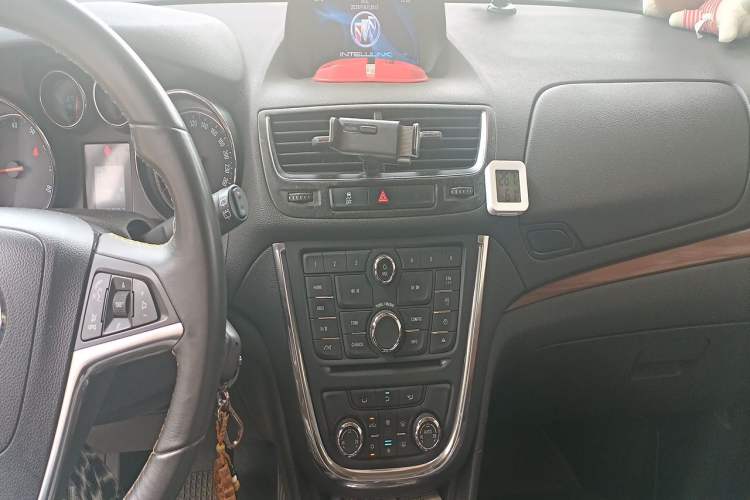 Used Buick Encore 2014 1.4T Automatic Two-Wheel Drive Urban Leading Model Audio And AC Panel