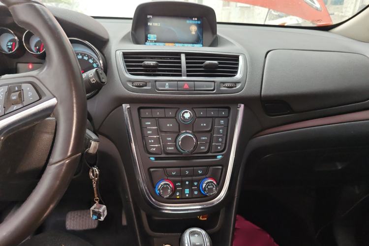 Used Buick Encore 2014 1.4T Automatic All-Wheel-Drive Flagship Edition Audio And AC Panel