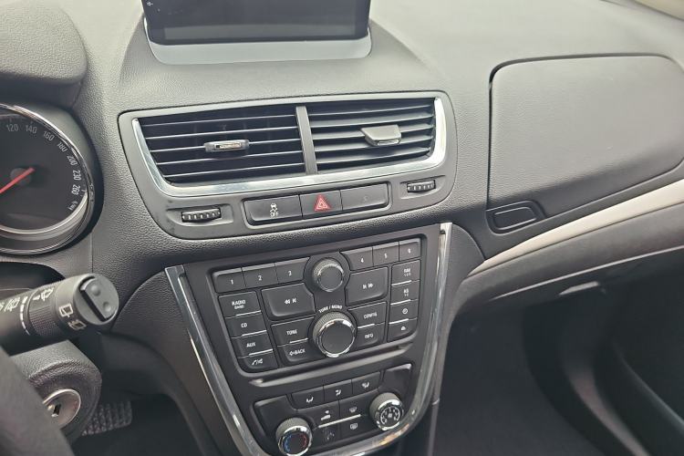 Used Buick Encore 2014 1.4T Automatic Two-Wheel Drive Urban Elite Model Audio And AC Panel