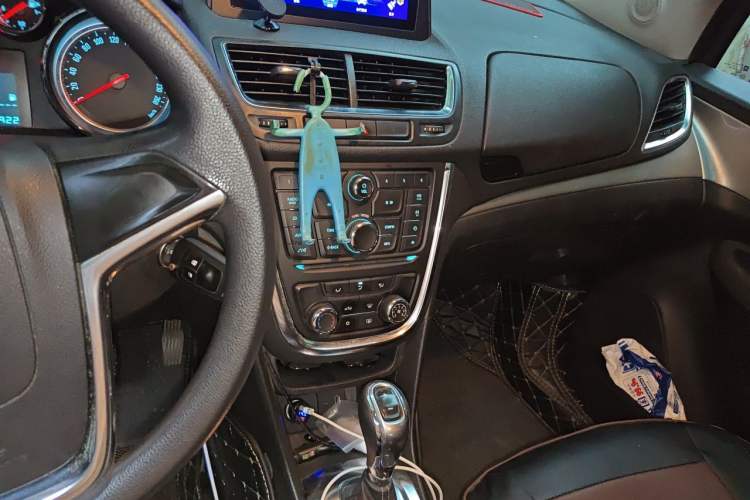 Used Buick Encore 2014 1.4T Automatic Two-Wheel Drive Urban Elite Model Audio And AC Panel