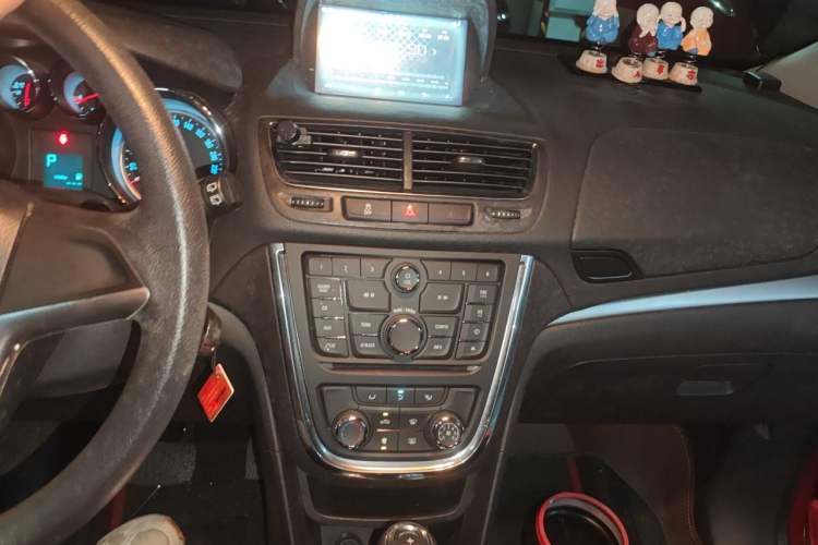 Used Buick Encore 2014 1.4T Automatic Two-Wheel Drive Urban Elite Model Audio And AC Panel