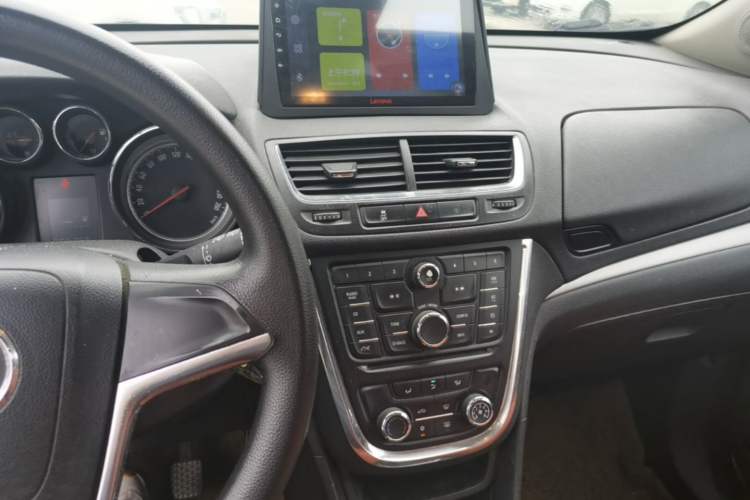 Used Buick Encore 2014 1.4T Manual Two-Wheel Drive Urban Advanced Model Audio And AC Panel