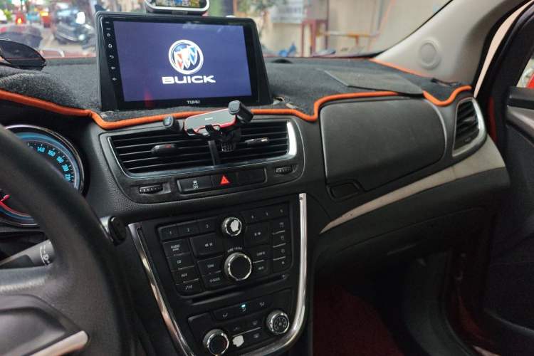 Used Buick Encore 2014 1.4T Automatic Two-Wheel Drive Urban Elite Model Audio And AC Panel