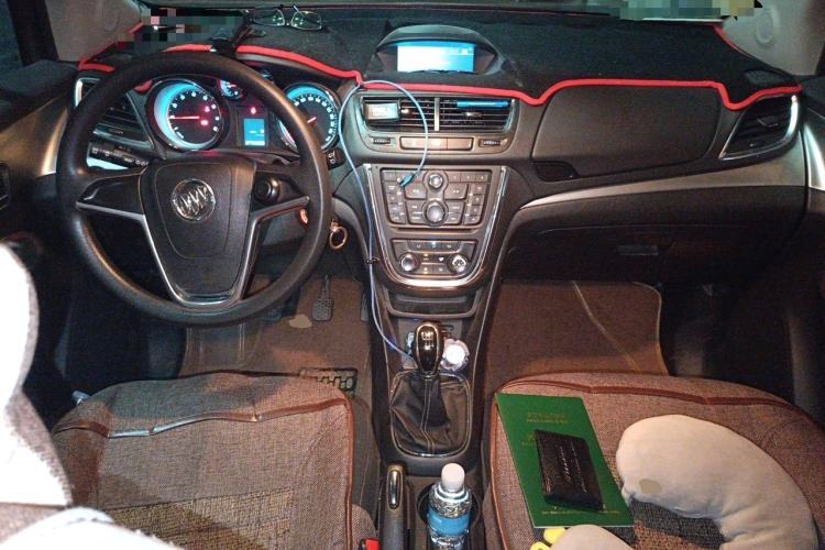 Used Buick Encore 2014 1.4T Manual Two-Wheel Drive Urban Advanced Model Center Console