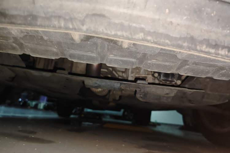 Used Buick Encore 2014 1.4T Automatic Two-Wheel Drive Urban Elite Model Chassis Front