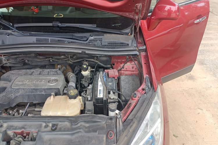 Used Buick Encore 2014 1.4T Automatic Two-Wheel Drive Urban Leading Model Engine Bay Left