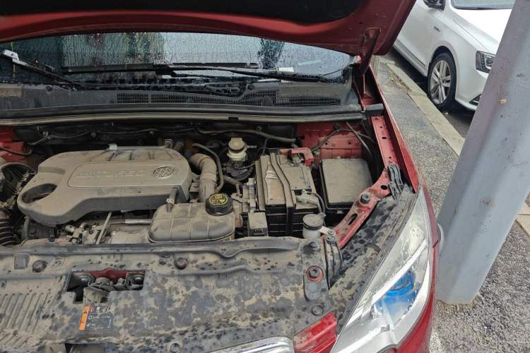Used Buick Encore 2014 1.4T Automatic Two-Wheel Drive Urban Elite Model Engine Bay Left