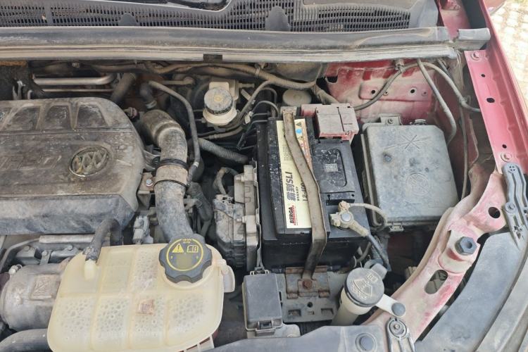Used Buick Encore 2014 1.4T Automatic Two-Wheel Drive Urban Elite Model Engine Bay Left