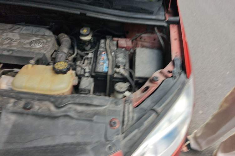 Used Buick Encore 2014 1.4T Automatic Two-Wheel Drive Urban Elite Model Engine Bay Left