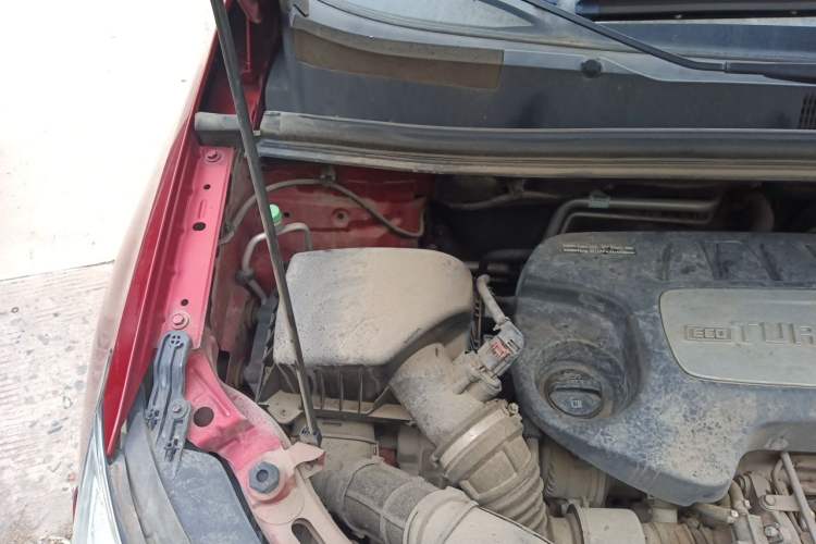 Used Buick Encore 2014 1.4T Automatic Two-Wheel Drive Urban Elite Model Engine Bay Right