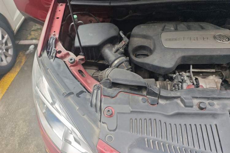 Used Buick Encore 2014 1.4T Automatic Two-Wheel Drive Urban Elite Model Engine Bay Right