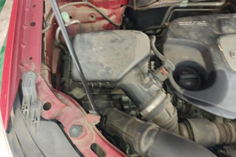 Used Buick Encore 2014 1.4T Automatic Two-Wheel Drive Urban Elite Model Engine Bay Right