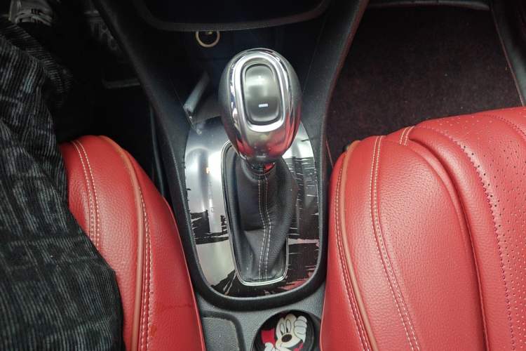 Used Buick Encore 2014 1.4T Automatic Two-Wheel Drive Urban Elite Model Gear Lever