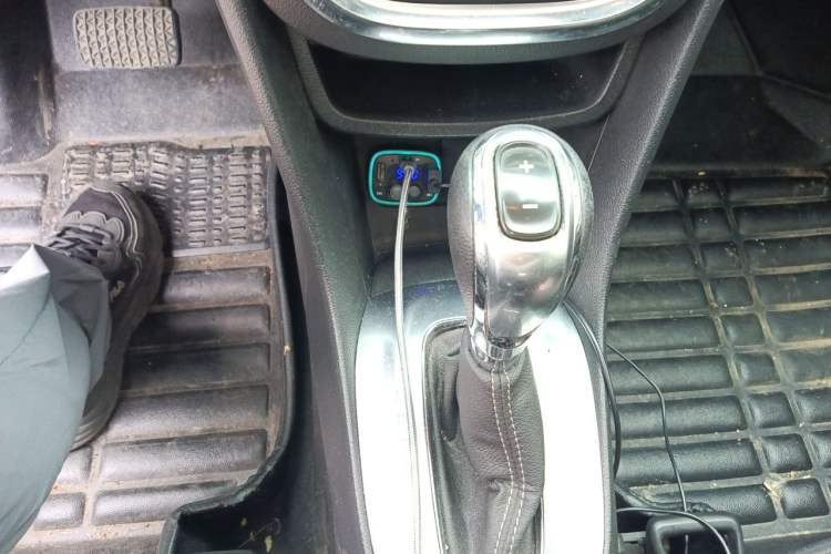 Used Buick Encore 2014 1.4T Automatic Two-Wheel Drive Urban Elite Model Gear Lever