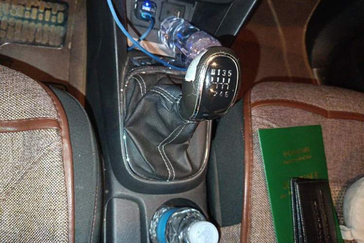 Used Buick Encore 2014 1.4T Manual Two-Wheel Drive Urban Advanced Model Gear Lever