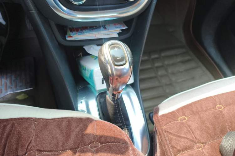 Used Buick Encore 2014 1.4T Automatic Two-Wheel Drive Urban Elite Model Gear Lever