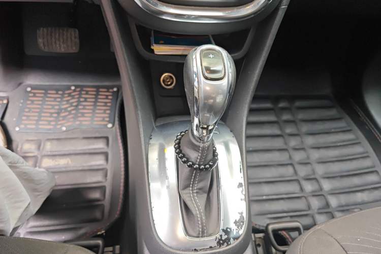 Used Buick Encore 2014 1.4T Automatic Two-Wheel Drive Urban Elite Model Gear Lever