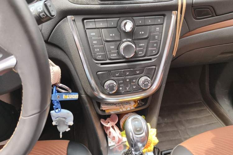 Used Buick Encore 2014 1.4T Automatic Two-Wheel Drive Urban Leading Model Gear Lever