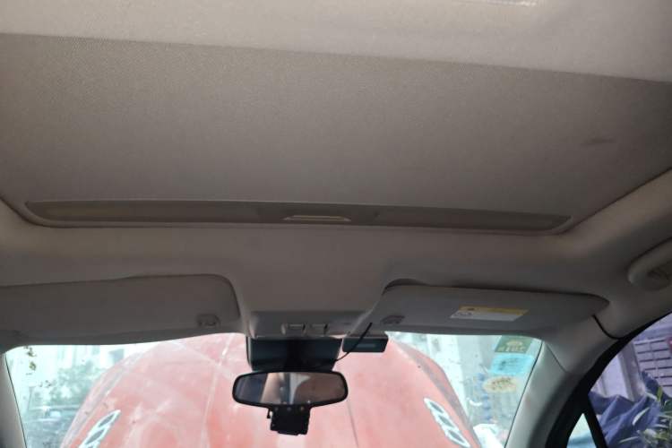 Used Buick Encore 2014 1.4T Automatic All-Wheel-Drive Flagship Edition Headliner