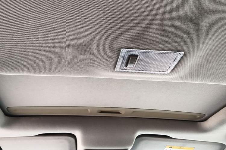 Used Buick Encore 2014 1.4T Automatic Two-Wheel Drive Urban Elite Model Headliner