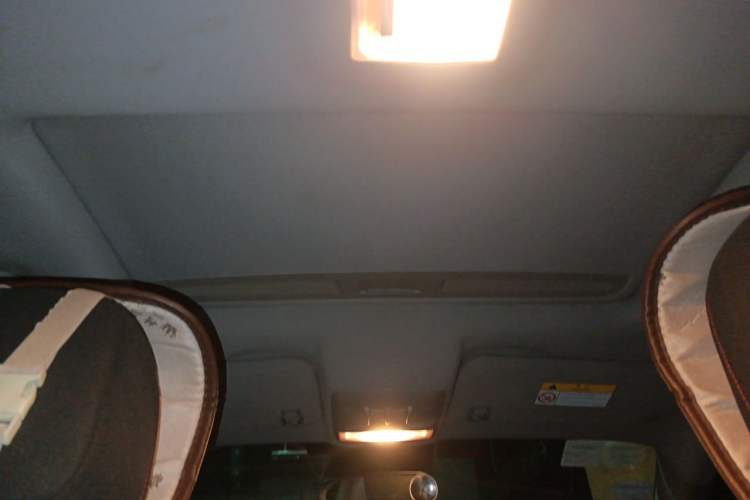 Used Buick Encore 2014 1.4T Manual Two-Wheel Drive Urban Advanced Model Headliner