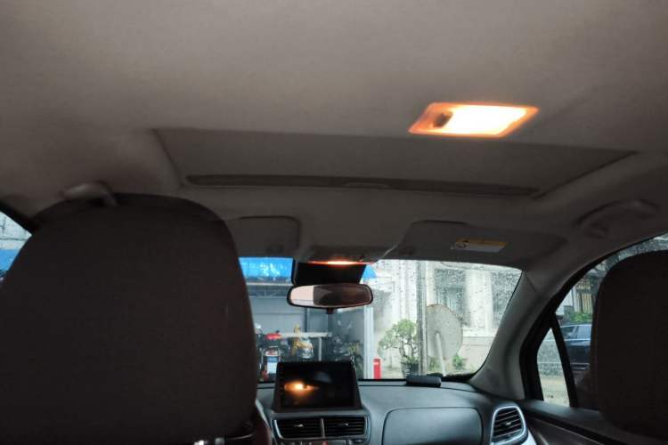 Used Buick Encore 2014 1.4T Automatic Two-Wheel Drive Urban Elite Model Headliner
