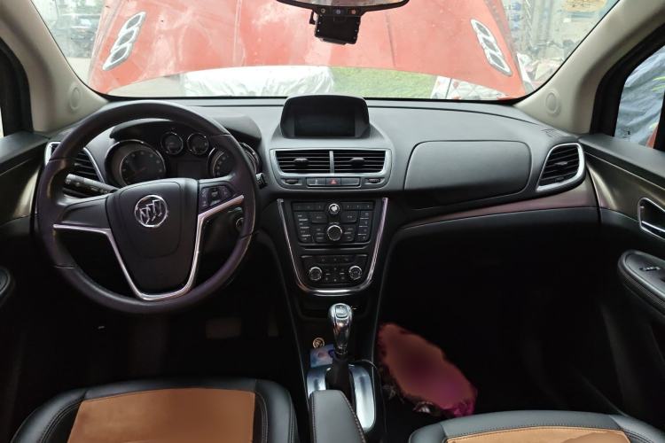 Used Buick Encore 2014 1.4T Automatic All-Wheel-Drive Flagship Edition Interior 2