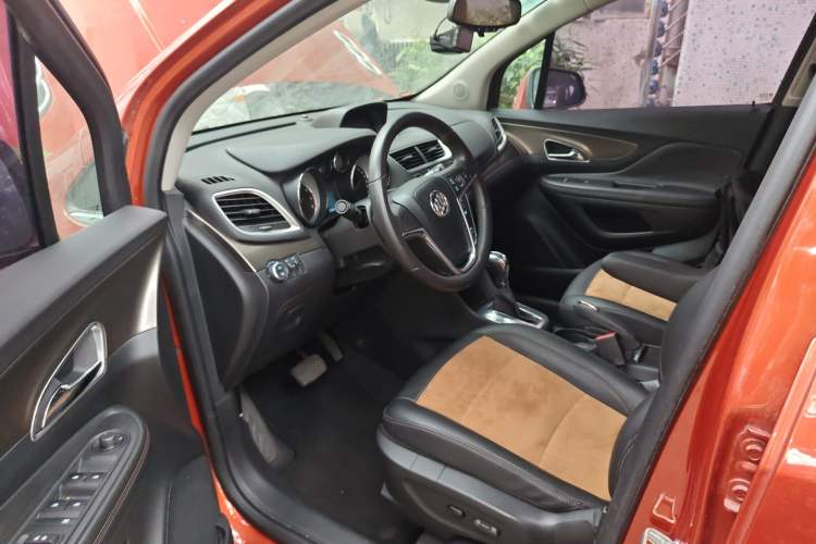Used Buick Encore 2014 1.4T Automatic All-Wheel-Drive Flagship Edition Interior 3