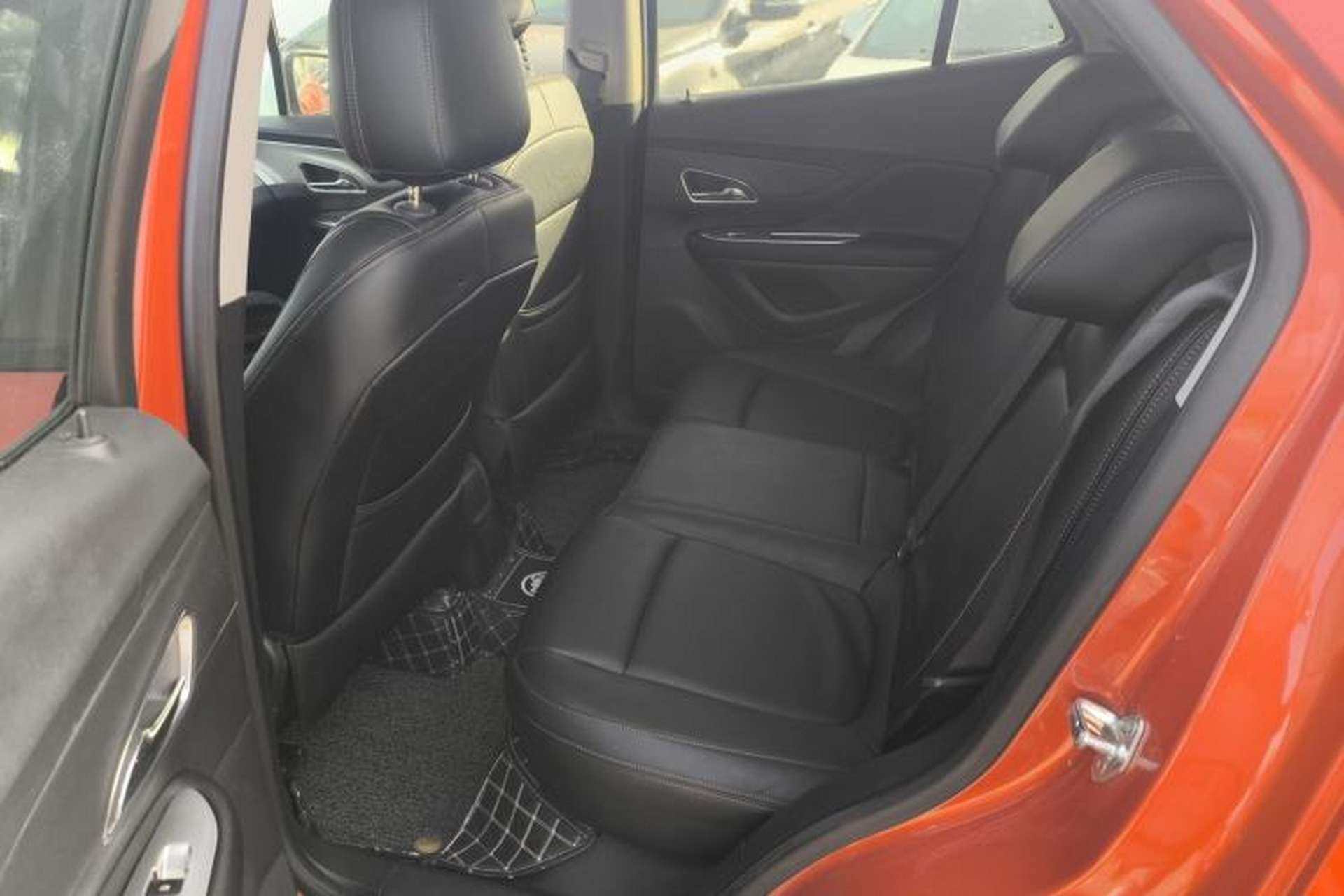 Used Buick Encore 2014 1.4T Automatic Two-Wheel Drive Urban Elite Model Interior 4