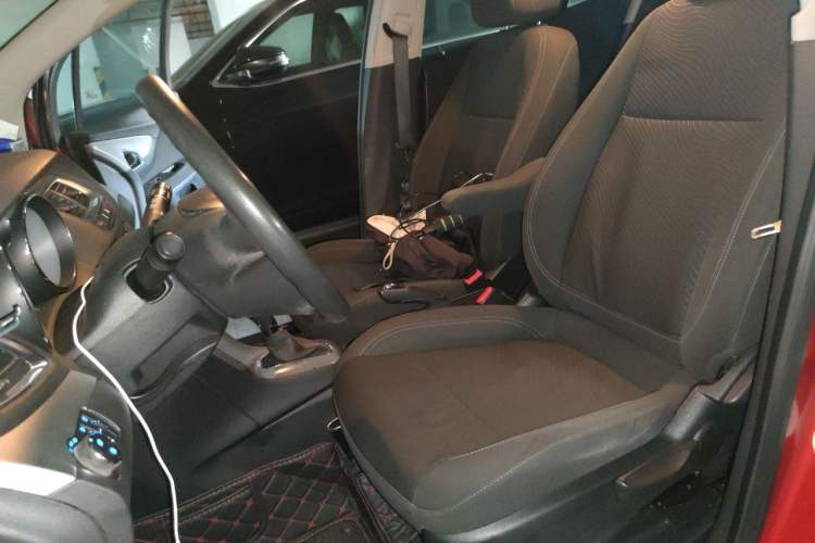 Used Buick Encore 2014 1.4T Automatic Two-Wheel Drive Urban Elite Model Left Front Seat