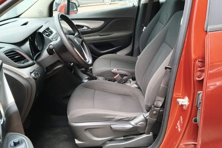 Used Buick Encore 2014 1.4T Automatic Two-Wheel Drive Urban Elite Model Left Front Seat