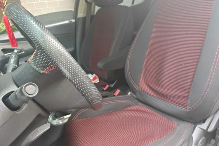 Used Buick Encore 2014 1.4T Automatic Two-Wheel Drive Urban Elite Model Left Front Seat