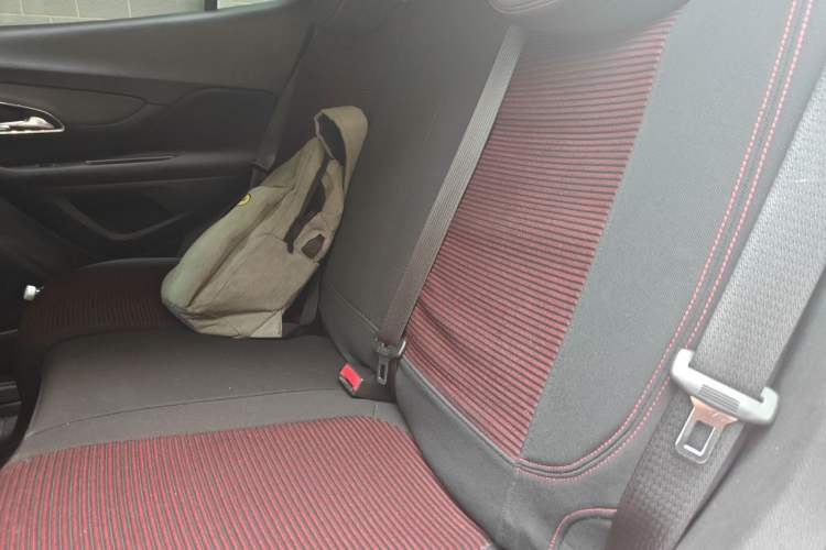 Used Buick Encore 2014 1.4T Automatic Two-Wheel Drive Urban Elite Model Left Rear Seat