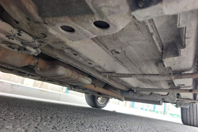 Used Buick Encore 2014 1.4T Automatic Two-Wheel Drive Urban Elite Model Left Side Sill