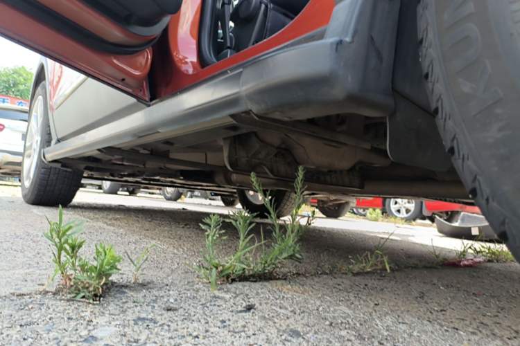 Used Buick Encore 2014 1.4T Automatic Two-Wheel Drive Urban Elite Model Left Side Sill