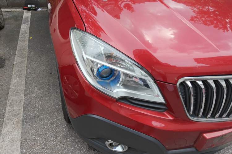 Used Buick Encore 2014 1.4T Automatic Two-Wheel Drive Urban Elite Model Right Front Headlight