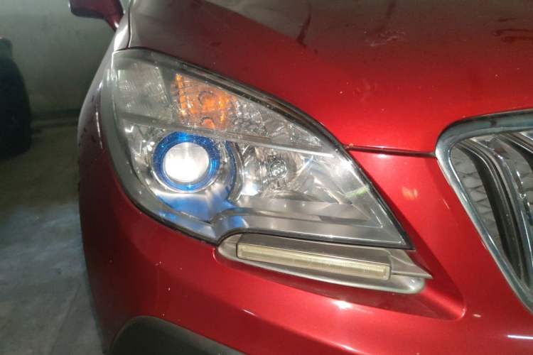 Used Buick Encore 2014 1.4T Automatic Two-Wheel Drive Urban Elite Model Right Front Headlight